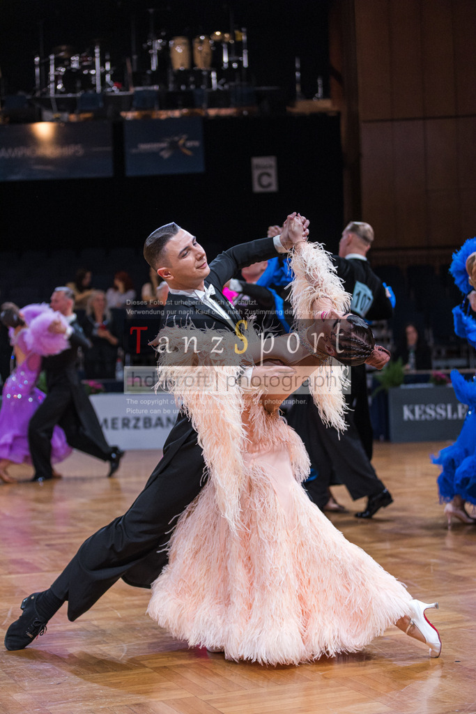 20250819_WDSF-Open-RS-Std_0342 | Tanzsportbilder, Standardtanz, Lateintanz, WDSF, DTV, LTVB, dancecomp, goc, hessen tanzt, blaues band der spree, walzer, tango, wiener walzer, slowfox, quickstepp, samba, rumba, cha-cha-cha, paso doble. jive, hd-kroft photography, turniertanzsport