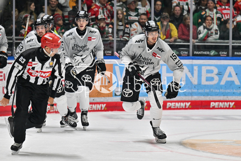 Augsburger Panther - Kölner Haie | Jubel der Haie nach dem Treffer zum 2-4 durch Louis-Marc AUBRY (Koelner Haie #15)  / Tor / Torschuetze / Freude / happy / DEL: Augsburger Panther - Kölner Haie, Curt Frenzel Stadion am 29.09.2024