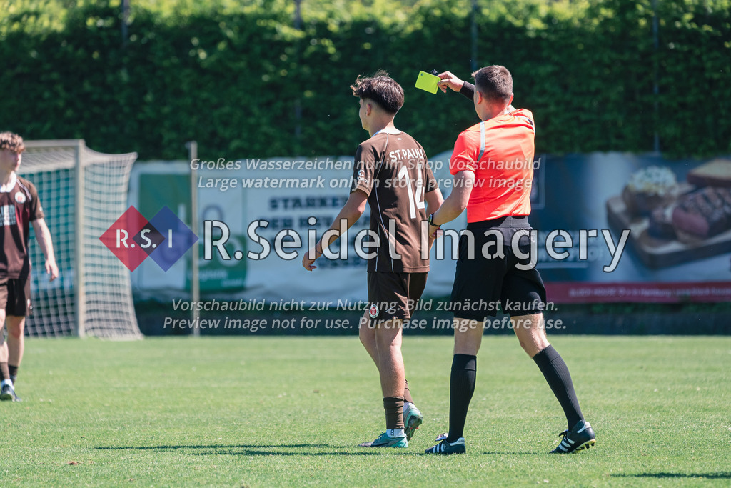 RS-1-047494 | Tom Leon Politz (#14, FCSP), Jannis Körner (Schiedsrichter)