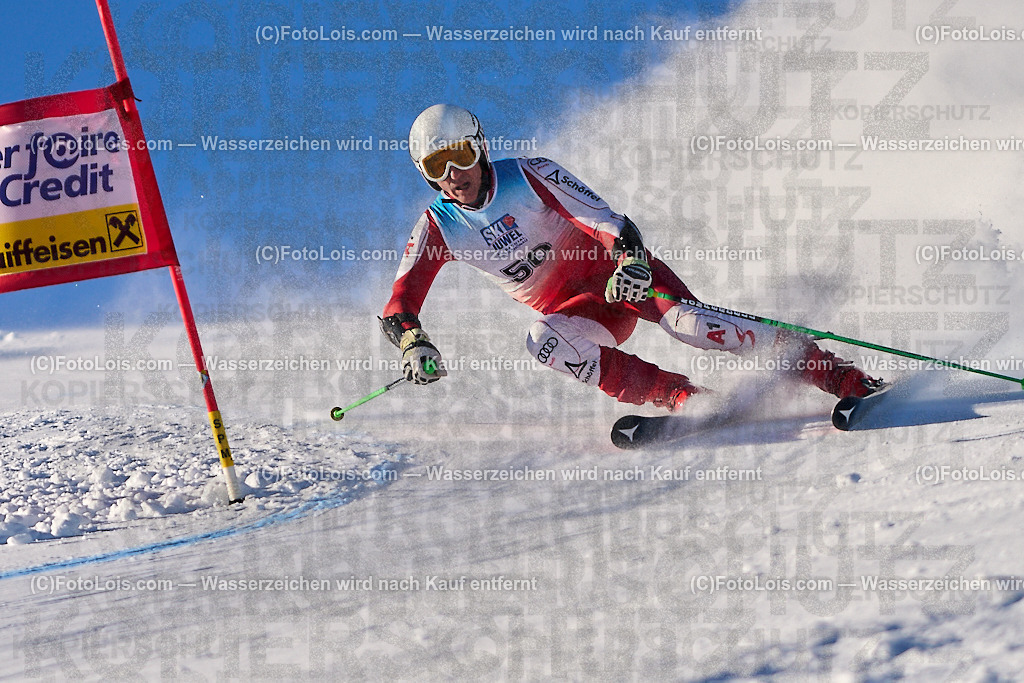 ALP3983_MASTERS-Cup_GS-A Herrn_Hirschler Siegfried | (C)FotoLois.com, Alois Spandl. FIS Masters-Cup Wildschönau, Giant Slalom auf der Piste Schatzberg GS, Siegerehrung auf dem Dorfplatz Niederau, Sa 13. Januar 2024.