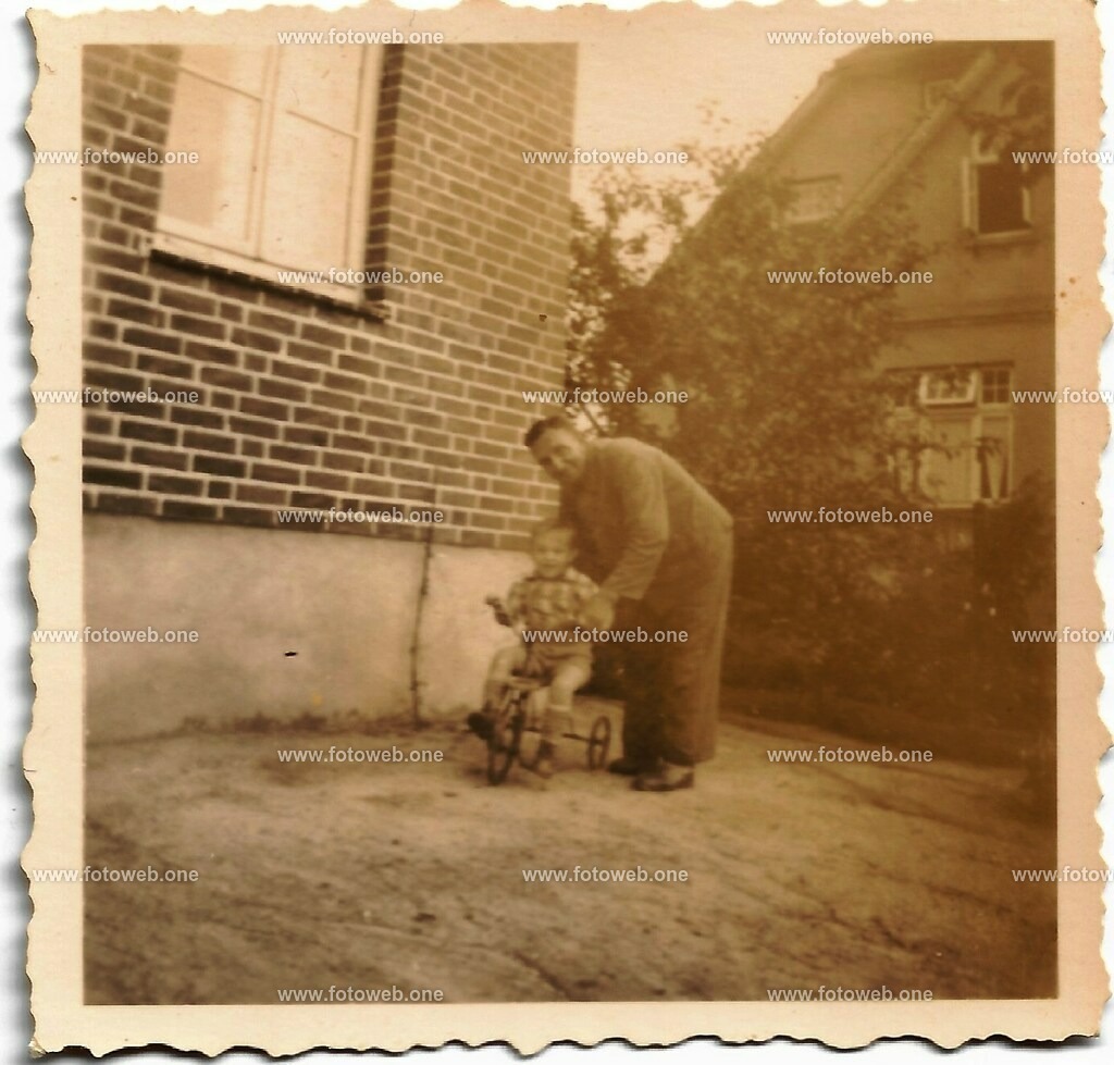 2023-03-22_14-15-24_winscan_to_pdf_5B | Mein erster fahrbarer Untersatz, mit Fahrlehrer Opa, um 1957 - Realisiert mit Pictrs.com