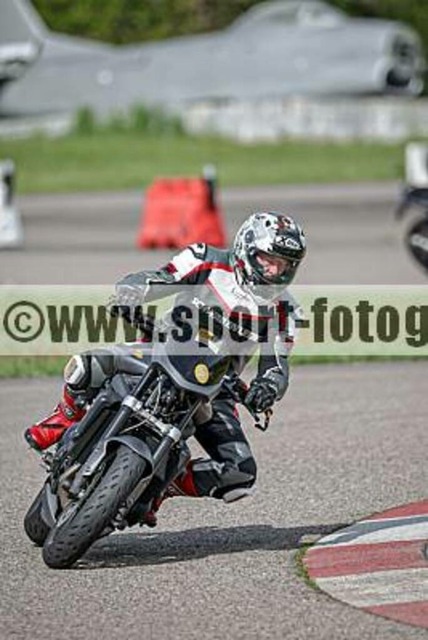 pube3152 | Professionelle Fotos von Sportveranstaltungen, aber auch Hochzeiten und anderen Events. - Realisiert mit Pictrs.com