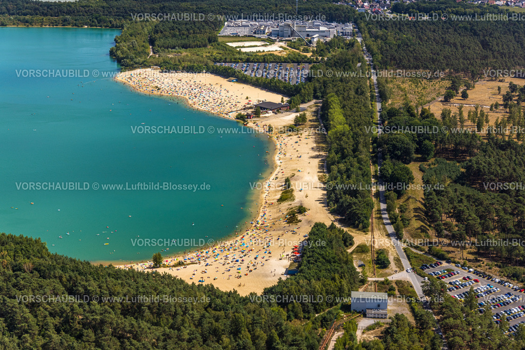 Haltern220800227 | Luftbild Badende im Silbersee Haltern bei Sythen, Ansturm auf das türkisfarbene Wasser bei über 30 Grad,  Lehmbraken, Haltern am See, Ruhrgebiet, Nordrhein-Westfalen, Deutschland