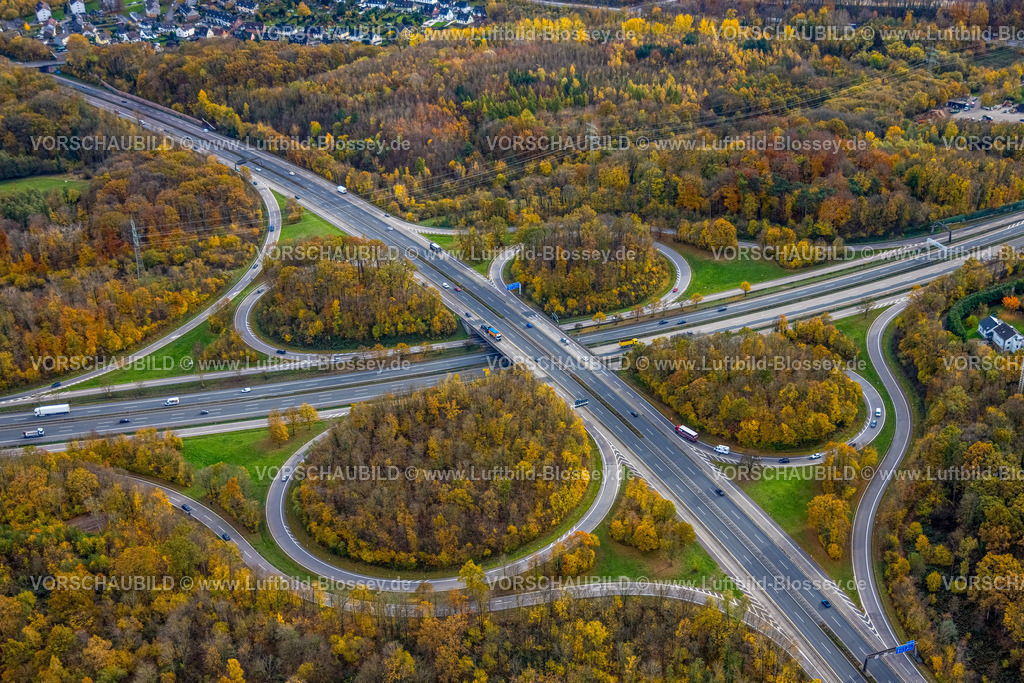 Hagen251101592 | Luftbild, Autobahnkreuz Hagen, Autobahn A45 und Autobahn A46 mit Autobahnbrücke, Bäume in Herbstfarben, Lennetal, Hagen, Ruhrgebiet, Nordrhein-Westfalen, Deutschland