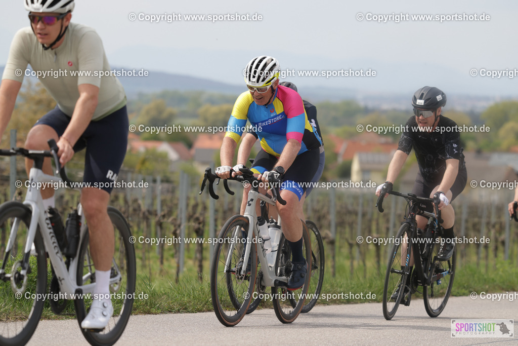368A5444 | Neusiedlersee Radmarathon 2026@sportshot_your_pictrs #yourpictures#roadtowm2029 #nrm #neusiedlerseeradmarathon #neusiedlersee #neusiedlerseetourismus #burgenland #mörbisch #nrm26 #burgenlandtourismus #voglundco #poweredbyburgenlandtourismus #radsport #rad #marathon #ucigranfondo #visitburgenland #ucigranfondoworldseries