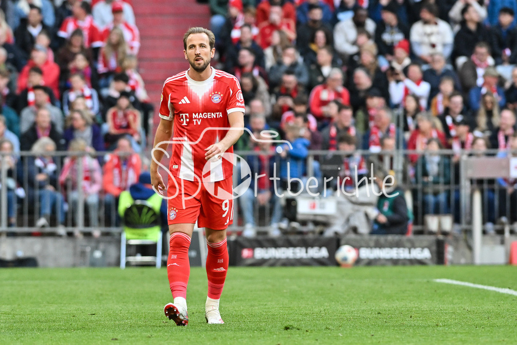 FC Bayern München - VfB Stuttgart | MUNICH, GERMANY - 19. APRIL: Harry KANE (FC Bayern Munich 9) during the Bundesliga Match between FC Bayern Munich vs. VfB Stuttgart at Matchday 30 at Allianz Arena / DFL REGULATIONS PROHIBIT ANY USE OF PHOTOGRAPHS AS IMAGE SEQUENCES AND/OR QUASI-VIDEO