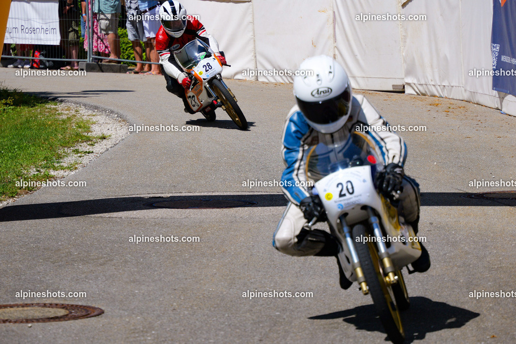 P1036809-2 | Erleben Sie atemberaubende, hochqualitative Fotos Ihrer Fahrt entlang der malerischen Alpenstraßen. Besuchen Sie alpineshots.com, um professionelle Aufnahmen Ihrer unvergesslichen Reise zu finden und zu kaufen - Realisiert mit Pictrs.com