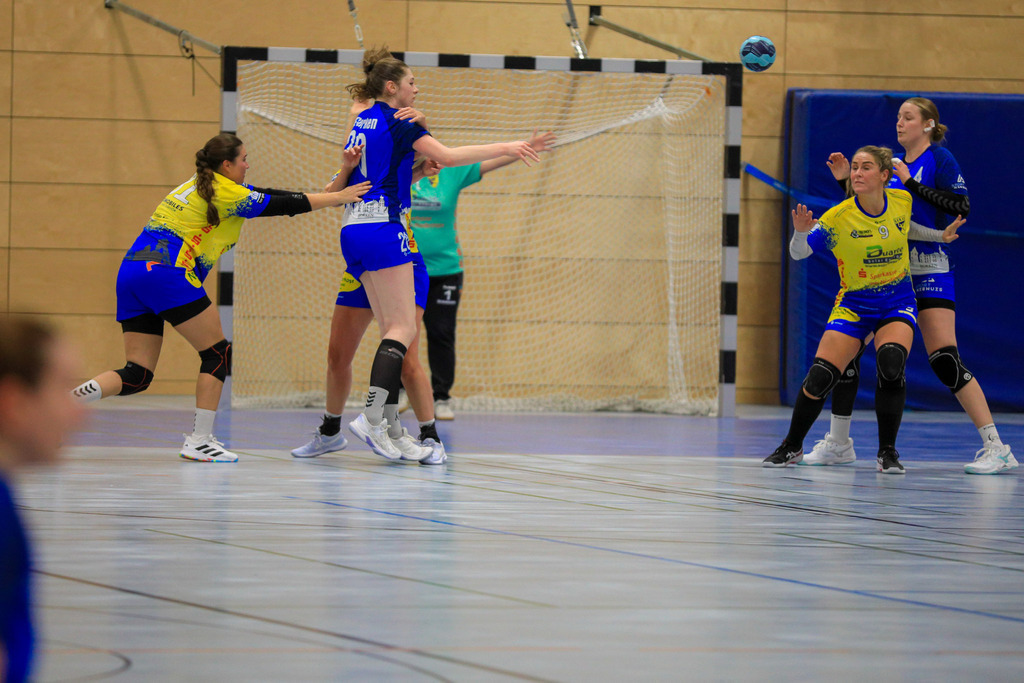 TvBorkenIII_SVN_161125_203 | Bildergalerie von Sport-Ereignissen aber auch von weiteren spannenden Dingen - nicht nur vom Niederrhein. In Anlehnung an den bekannten Spruch von Hanns Dieter Hüsch heißt das Motto: "Niederrhein ist überall".  - Realisiert mit Pictrs.com