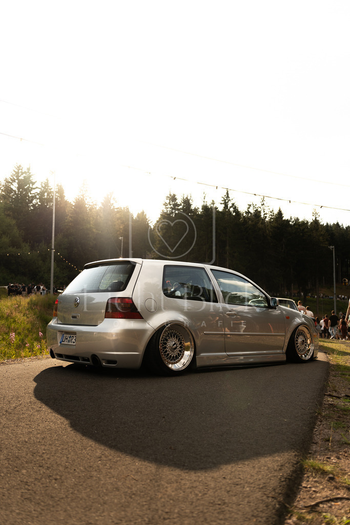 7M300726 | <licht-blick-fotografie><shooting><portraitshooting><tiershooting><landschaftsbilder><shootingbuchen><buchen><fotografbremen> <fotograf niedersachsen><fotografin Bremen und niedersachsen><carshooting><automobilfotografie><auto> - Realisiert mit Pictrs.com