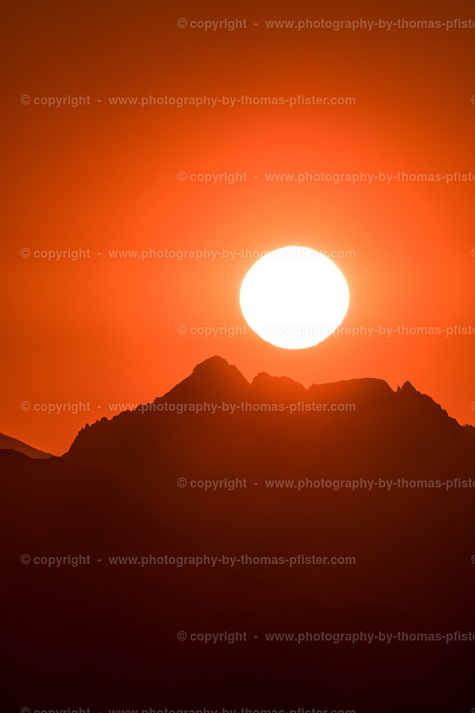 Wanderung und Sonnenuntergang Blick zum Karwendel copyright  Thomas Pfister-17 | PHOTOGRAPHY BY THOMAS PFISTER