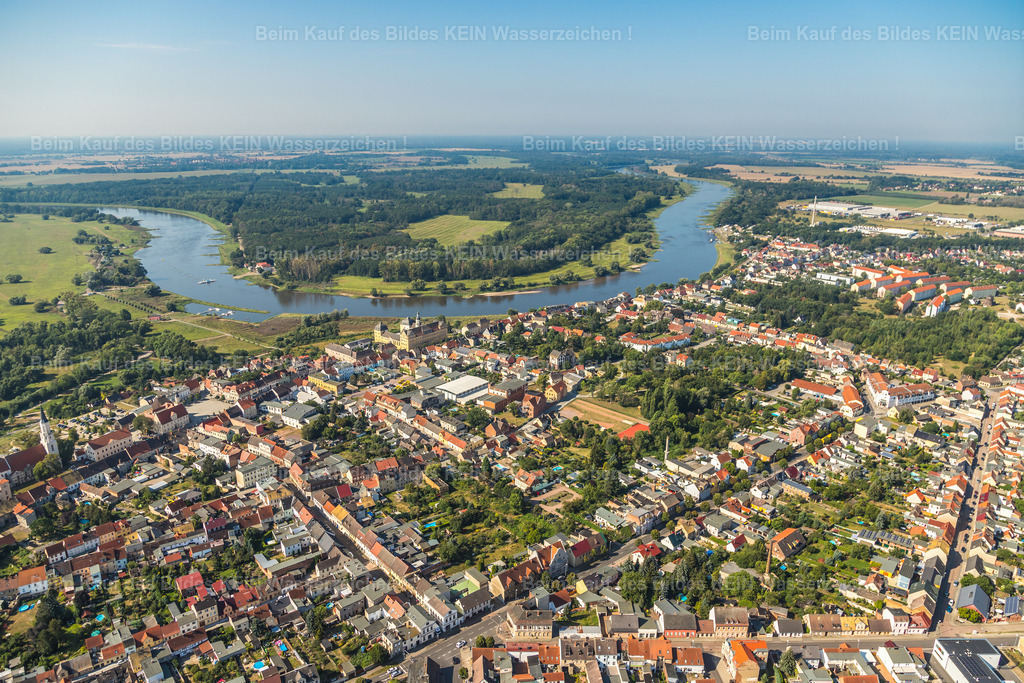 Coswig-9485 | Die Magdeburger Platte® - das sind die schönsten Luftbilder von Magdeburg & Sachsen-Anhalt auf Acryl, Leinwand oder zum Download. Das ist Luftbildfotografie & Luftbildaufnahmen mit Drohne & Flugzeug.  - Realisiert mit Pictrs.com