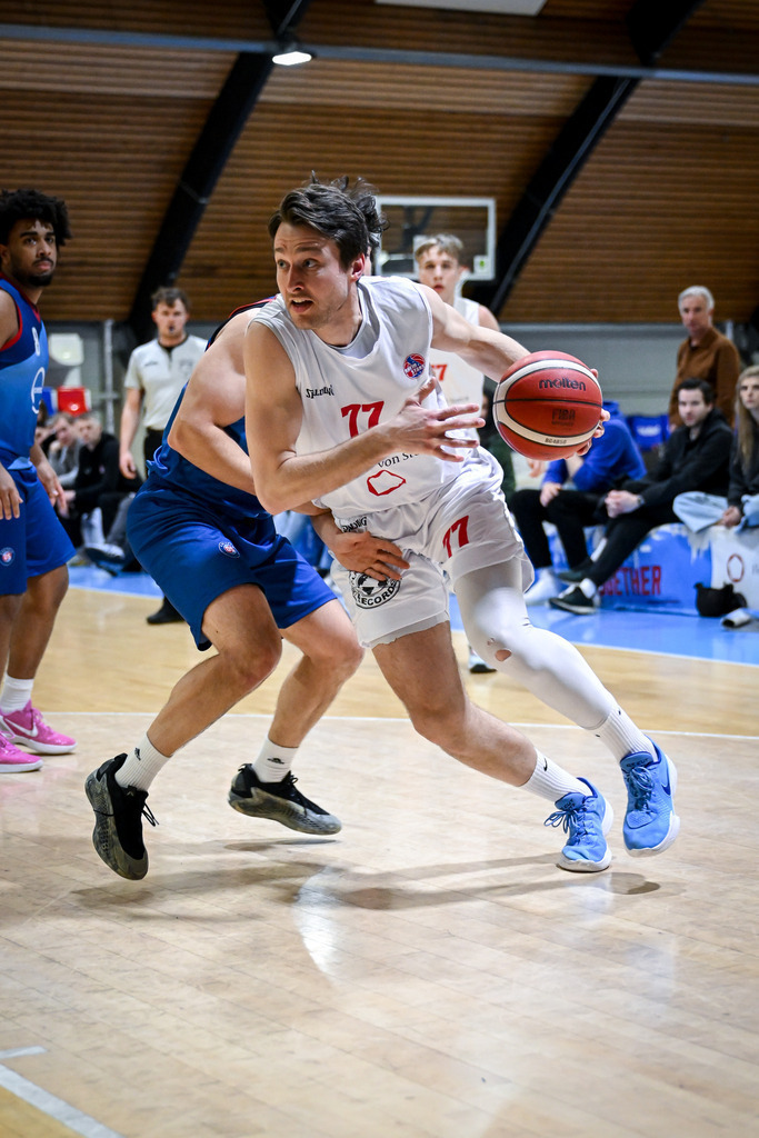 gml_031 | Fotos von Basketballspielen aus dem Raum NRW fotografiert von Gero Mueller-Laschet und Daniel Schaefer - Realisiert mit Pictrs.com