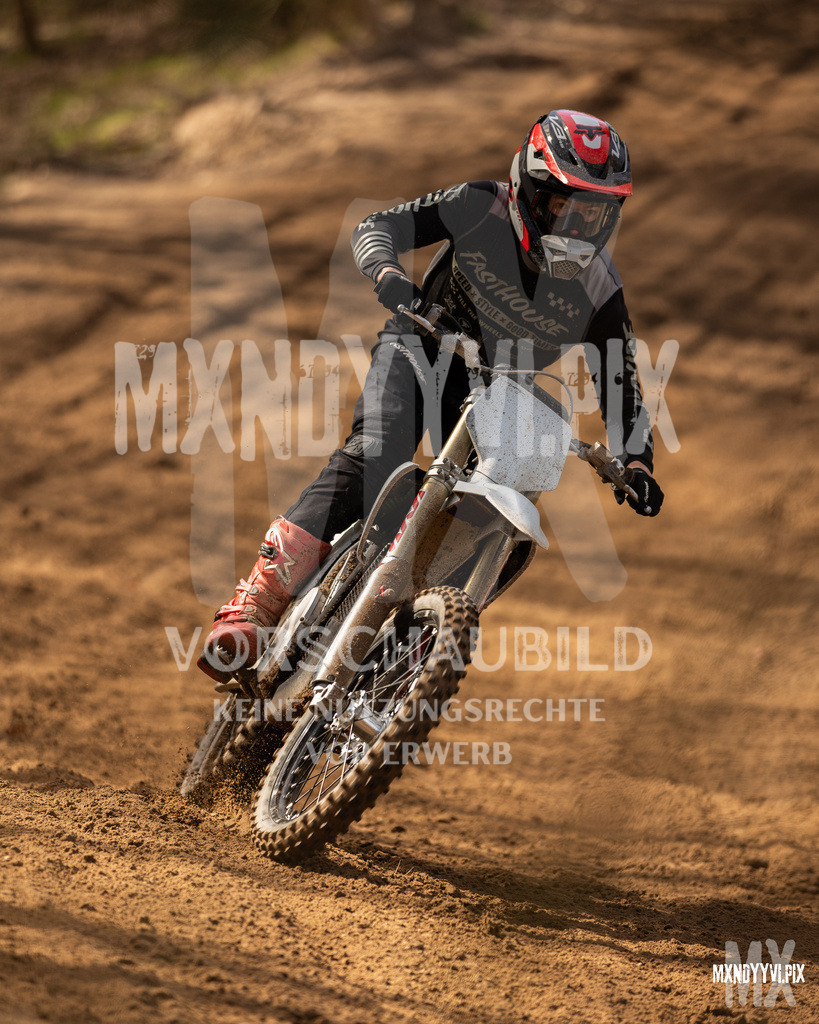 866A2450 | mxndyyvipix