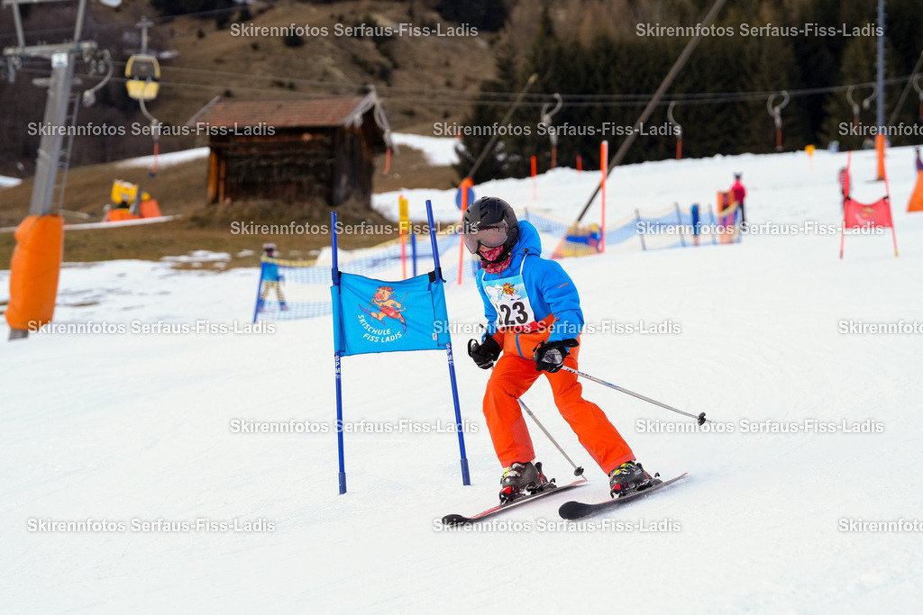 SRF_02.01.2026_0889 | Skirennfotos,Serfaus,Fiss,Ladis,Kinderskirennen,Winter,Tirol,Oberland,skirace,SFL,feelfree,weil wir's genießen,ski,Ski,skifahren,Sonnenplateau, - Realisiert mit Pictrs.com