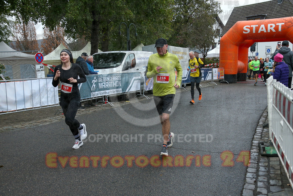 251130_1144_EX1_8524 | Sportfotografie im Rhein-Sieg Kreis, Köln, Bonn, NRW, Rheinland Pfalz, Hessen, etc. Unser Tätigkeitsfeld umfasst den Laufsport vom Volkslauf über den Marathon, Duathlon, Triathon bis zum Ultralauf wie Kölnpfad Ultra oder Schindertrail.
