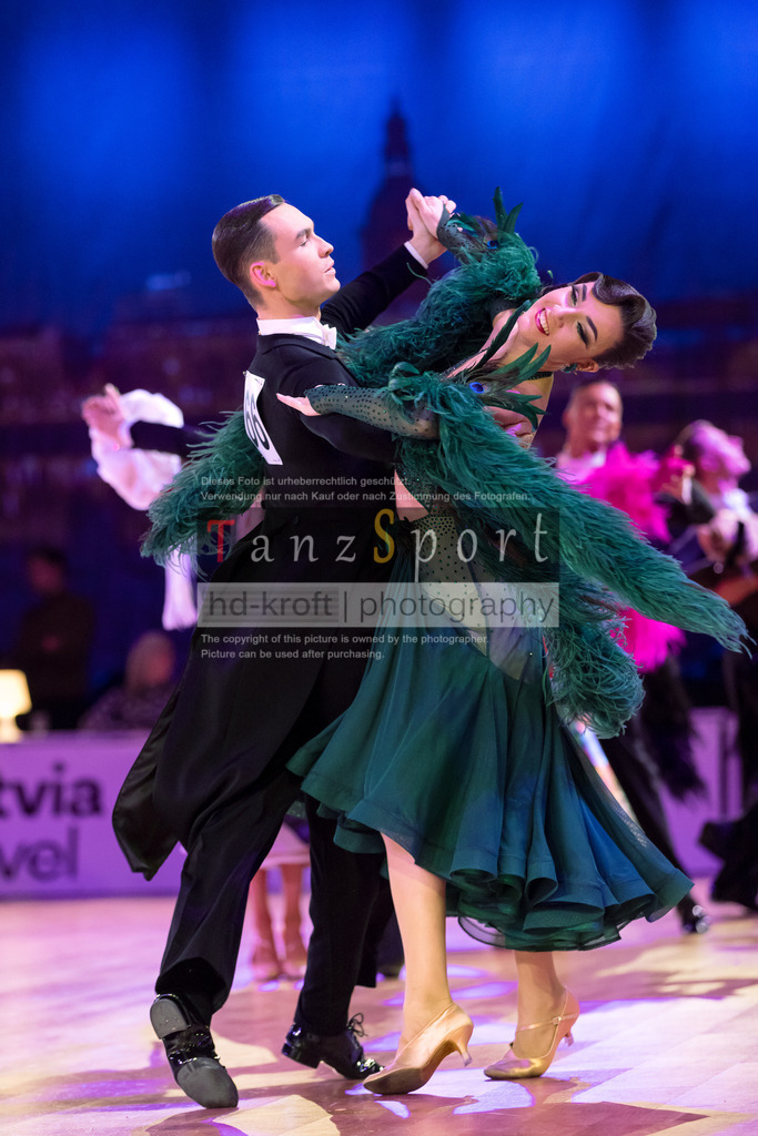 20241215_WDSF_Int_Open_Std-Riga-9522 | Tanzsportbilder, Standardtanz, Lateintanz, WDSF, DTV, LTVB, dancecomp, goc, hessen tanzt, blaues band der spree, walzer, tango, wiener walzer, slowfox, quickstepp, samba, rumba, cha-cha-cha, paso doble. jive, hd-kroft photography, turniertanzsport