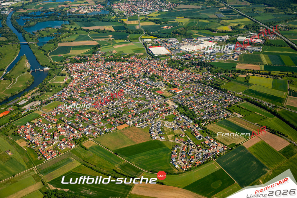 Luftaufnahme der Stadt Knetzgau - Die Luftaufnahme wurde 2025 vom UL-Flugzeug heraus erstellt ( keine Drohne ) - Hochauflösende Luftaufnahme - für professionelle Ausdrucke geeignet. Die Geschenkidee !Mit Lizenz und Bildrechte bestellbar