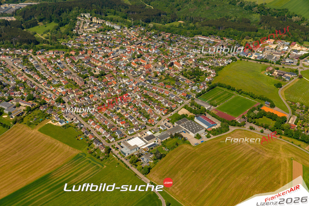 Das Luftbild zeigt : Herlikofen Schwäbisch Gmünd - Die Luftaufnahme wurde 2024 vom UL-Flugzeug aus erstellt ( keine Drohne ) - Hochauflösende Luftaufnahme - Für grossformatige Ausdrucke geeignet. Die Geschenkidee !Mit Lizenz und Bildrechte bestellbar