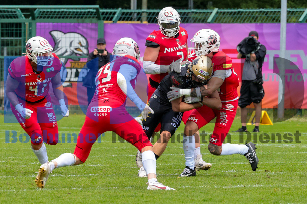 GFL: Paderborn Dolphins vs. New Yorker Lions{date} -  | {headline}(Foto: Sebastian Sendlak / BOND) - Realisiert mit Pictrs.com