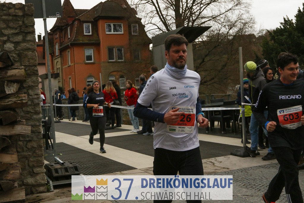 VR Bank Hauptlauf 10000m | 3 Koenigslauf 2023 - Realisiert mit Pictrs.com