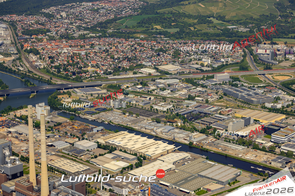 Das Luftbild zeigt Hafen Neckarsulm - Die Luftaufnahme wurde 2023 vom UL-Flugzeug aus erstellt ( keine Drohne ) - Hochauflösende Luftaufnahme - Für grossformatige Ausdrucke geeignet. Die Geschenkidee !Mit Lizenz und Bildrechte bestellbar