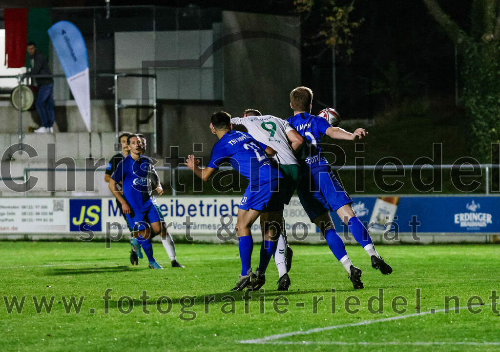 2023-10-13_086_FC_Schwaig_gegen_TSV_Ampfing | Oberding, Deutschland, 13.10.2023:
Fußball, Landesliga Südost 2023 / 2024, 16. Spieltag, FC Schwaig gegen TSV Ampfing, Endergebnis: 3:2

Bastian Grahovac (TSV Ampfing, #27), Raffael Ascher (FC Schwaig, #9)

Foto: Christian Riedel / fotografie-riedel.net