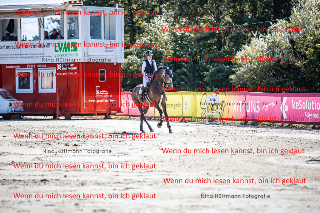 BK1A5385 | Turnierbilder Turnierfotos Nina Hüffmann Turnierfotografie Pferdefotografie Tierzeichnung Haustierzeichnung Pferdezeichnung Hundezeichnung Videograf  - Realisiert mit Pictrs.com