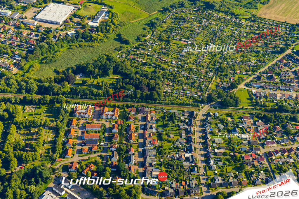 Luftbild Vs Google Maps  Ribnitz  Ribnitz-Damgarten -Das Luftbild wurde 2025 vom UL-Flugzeug heraus erstellt ( keine Drohnenluftbilder ) - Hochauflösende Luftaufnahme -Nicht vergleichbar mit Google Maps oder Satelittenbilder- Die Geschenkidee !Mit Lizenz und Bildrechte bestellbar