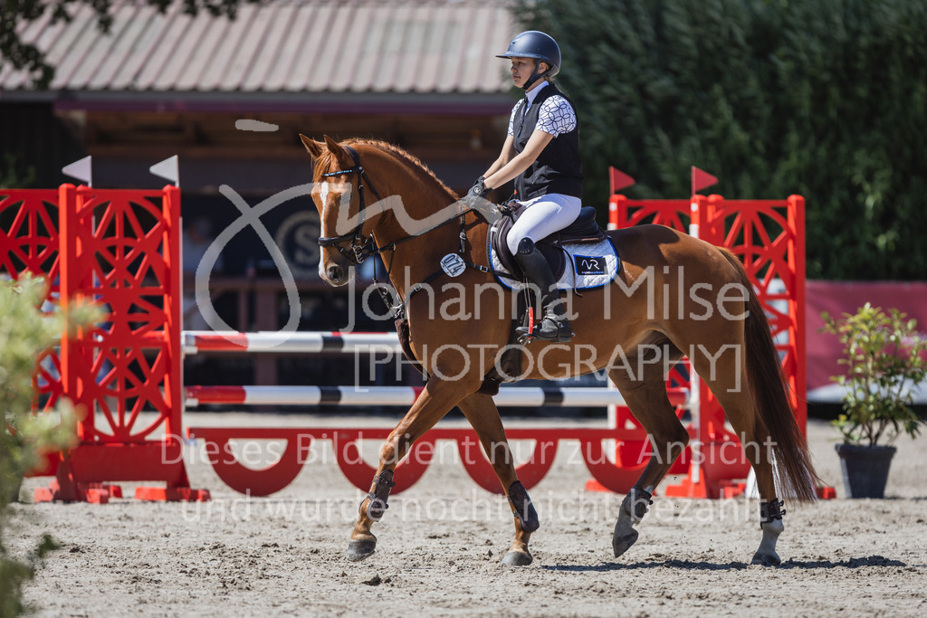 230610_Mühlen_A-Spr2-747 | Deine schönsten Turniermomente als professionelle Fotos! Entdecke hochwertige Pferdesport-Fotografie im Online-Shop. Jetzt Fotos finden & bestellen!