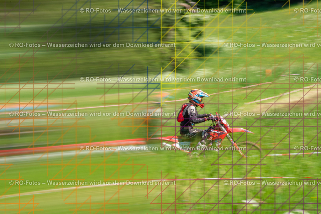Wolfshausen 2 Lauf -796 | Sportfotografie von RO-Fotos: Motorsport, Motocross, Enduro, Laufveranstaltungen und Triathlon. Professionelle Fotos von Sportlern und Events. - Realisiert mit Pictrs.com