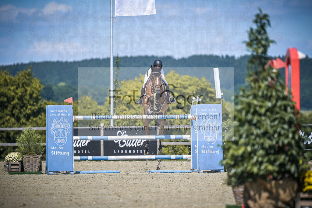 DOS_3916 | Entdecke hochwertige Reitturnierfotos von Foto Oger. Professionell, emotional und authentisch – jetzt Lieblingsmomente im Shop bestellen.Deutschlandweite Turnierfotografie. - Realisiert mit Pictrs.com