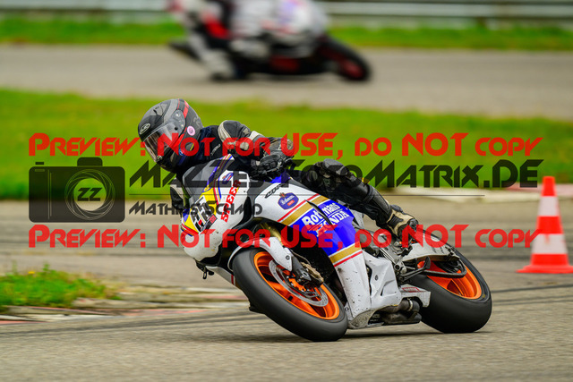 MaZZes_Fotomatrix_20241003_6007705_2144-2 | ROT