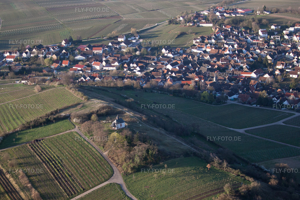 Luftbild: Kapelle Kleine Kalmit in der Pfalz in Ilbesheim bei Landau im Bundesland Rheinland-Pfalz in Deutschland. Foto: IMG_63149.jpg vom 20.03.2014 durch Werner Riehm/FLY-FOTO.de