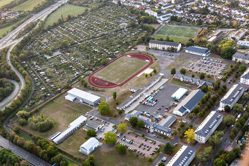 Luftbild: Sportplatz- Fussballplatz der Bundespolizei im Ortsteil Frankfurter Berg am Main im Ortsteil Preungesheim in Frankfurt im Bundesland Hessen in Deutschland. Foto: IMG_117666.jpg vom 10.09.2019 durch Werner Riehm/FLY-FOTO.de