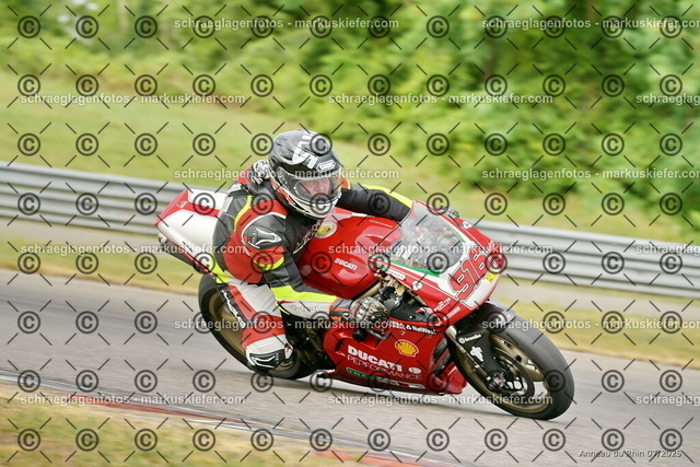 25bt05-0406 | markuskiefer.com - Realisiert mit Pictrs.com