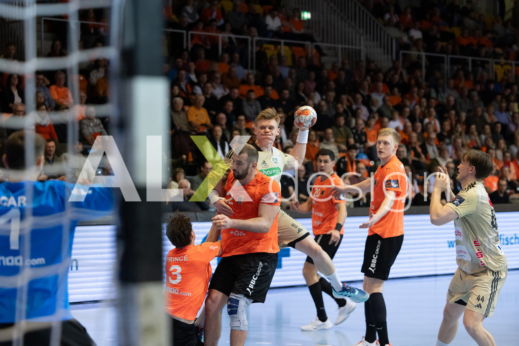 Handball I Herren I Saison 2025-2026 I EHF EUROPEAN LEAGUE 2025/26 | Men I Main Round I 2. Spieltag I Kadetten Schaffhausen - TSV Hannover-Burgdorf I 24.02.2026 | 9 Vilhelm Poulsen (FO) (TSV Hannover-Burgdorf) – Rückraum rechts - Realisiert mit Pictrs.com