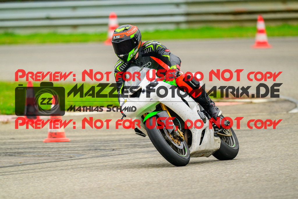 MaZZes_Fotomatrix_20241002_6007705_8996 | GELB