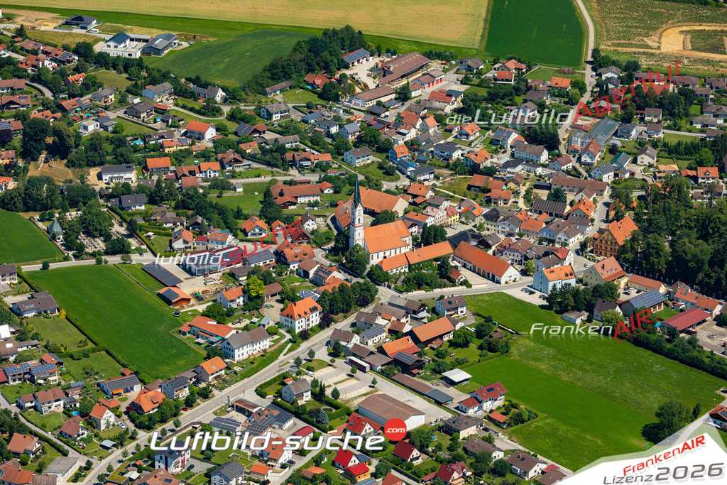 Das Luftbild der Stadt Gerzen wurde 2022 vom Flugzeug heraus erstellt (keine Drohnen-Aufnahmen) Aufnahmehöhe ca.450 Meter- hohe Bildauflösung und Druck-Qualität. Garantiert!