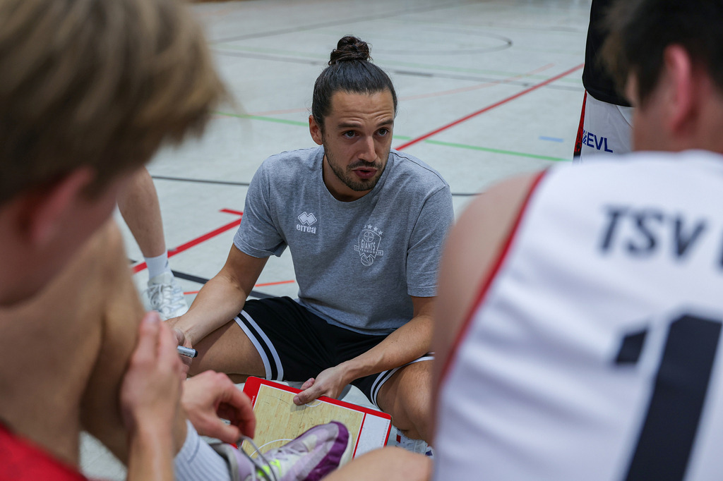 Regio Test BAYER GIANTS vs BSV Münsterland Baskets Wulfen-5 | Fotos von Basketballspielen aus dem Raum NRW fotografiert von Gero Mueller-Laschet und Daniel Schaefer - Realisiert mit Pictrs.com