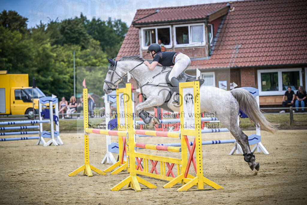 DOS_1037 | Entdecke hochwertige Reitturnierfotos von Foto Oger. Professionell, emotional und authentisch – jetzt Lieblingsmomente im Shop bestellen.Deutschlandweite Turnierfotografie. - Realisiert mit Pictrs.com