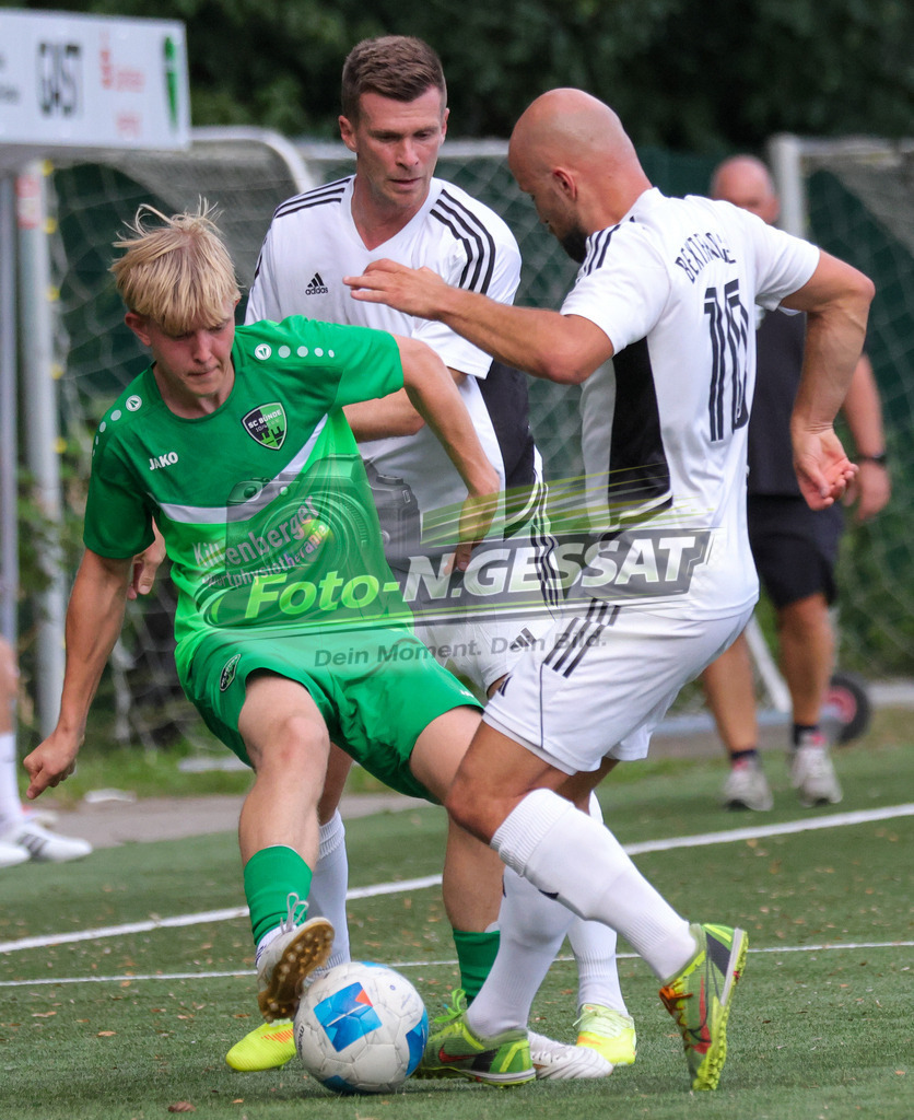 SC Bünde - TuS Bexterhagen | Auf dem Bild zu sehen: grün SC Bünde: ; weiß TuS Bexterhagen:  SC Bünde, TuS Bexterhagen, Saison 26/27, Testspiel, Hunnebrock, Deutschland - Realisiert mit Pictrs.com