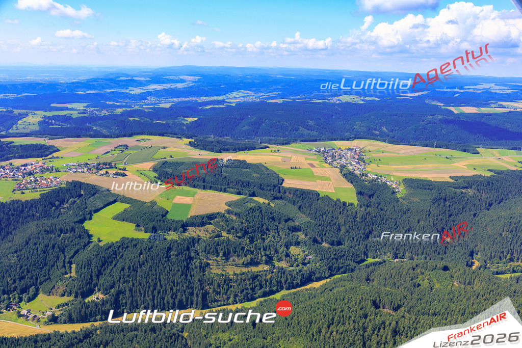 Die Luftaufnahme Hesselbach - Wilhelmsthal wurde 2017 mittels Flugzeug (keine Drohne) erstellt. Perfekte Schärfe und Druck- Auflösung- Garantiert!