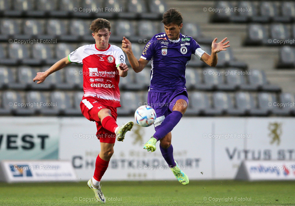 A_LUI_220723_02 | 1.RUNDE UNIQA OEFB CUP SK VORWAERTS STEYR-AUSTRIA KLAGENFURT 22.07.2023 IM BILD: THORSTEN MAHRE (KLAGENFURT) UND EMAN LIDJAN (VORWAERTS STEYR) FOTO:FOTOLUI/MW