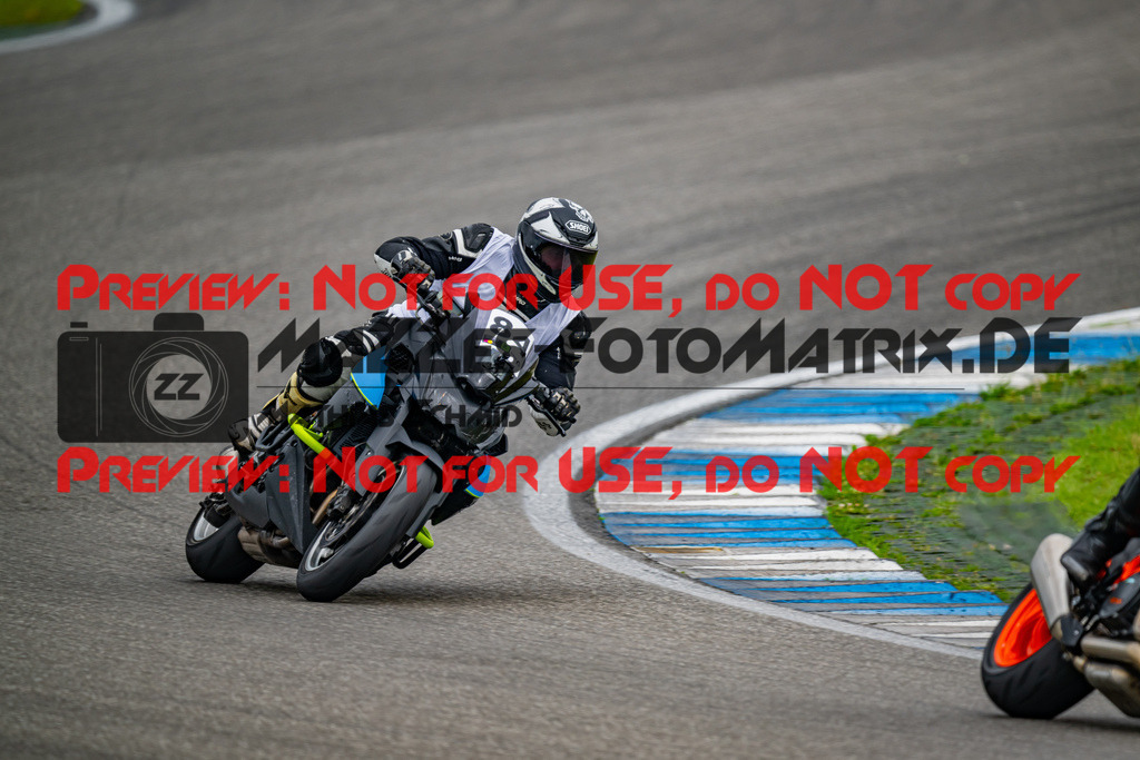 MaZZes_FotoMatrix_240701_6007705_7220 | INST