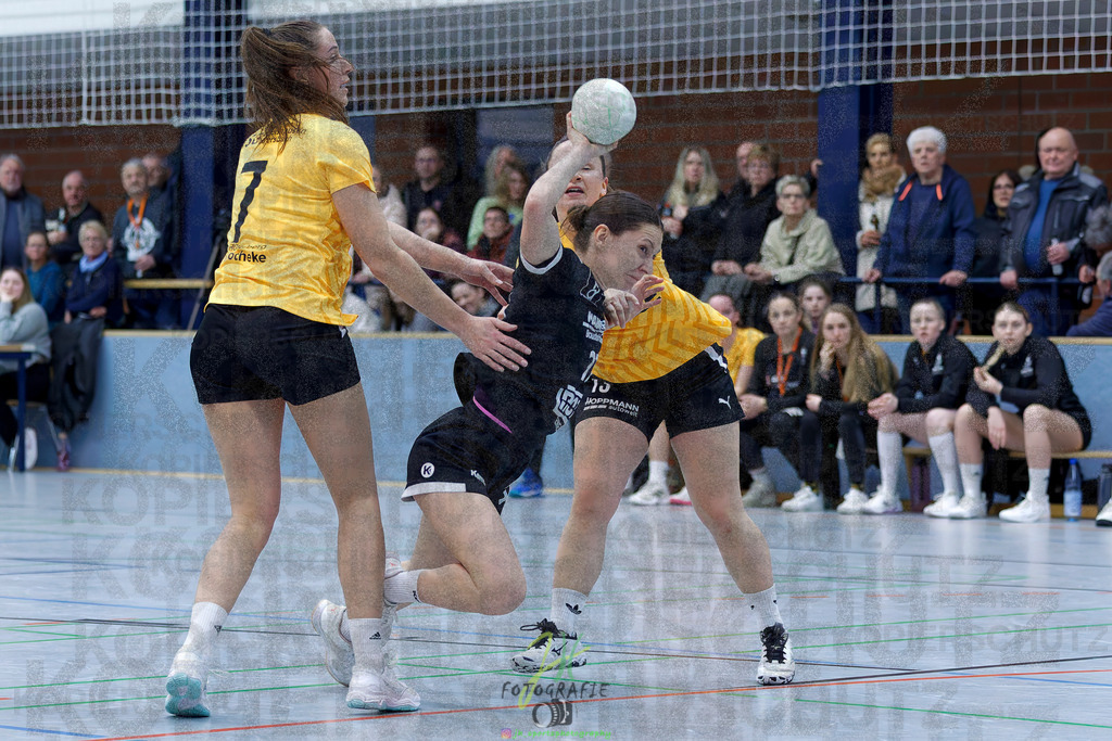 Handball Frauen Oberliga Mitte, HSG Eibelshausen/Ewersbach - HSG Lumdatal | Handball Frauen Oberliga Mitte, HSG Eibelshausen/Ewersbach - HSG Lumdatal am 21.02.2026 in Dietzhölztal-Steinbrücken (Sporthalle am Hammerweiher)Photo © 2026 - Jörg Heinrich - Realisiert mit Pictrs.com