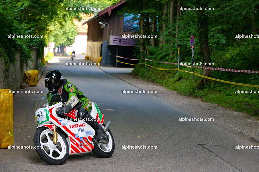 P1015488 | Erleben Sie atemberaubende, hochqualitative Fotos Ihrer Fahrt entlang der malerischen Alpenstraßen. Besuchen Sie alpineshots.com, um professionelle Aufnahmen Ihrer unvergesslichen Reise zu finden und zu kaufen - Realisiert mit Pictrs.com