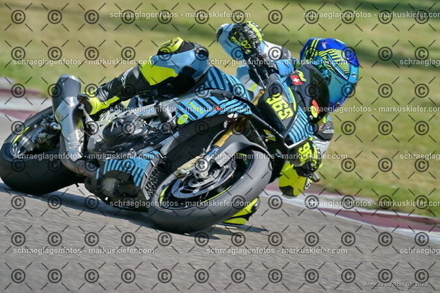 26BT02-1237 | markuskiefer.com - Realisiert mit Pictrs.com