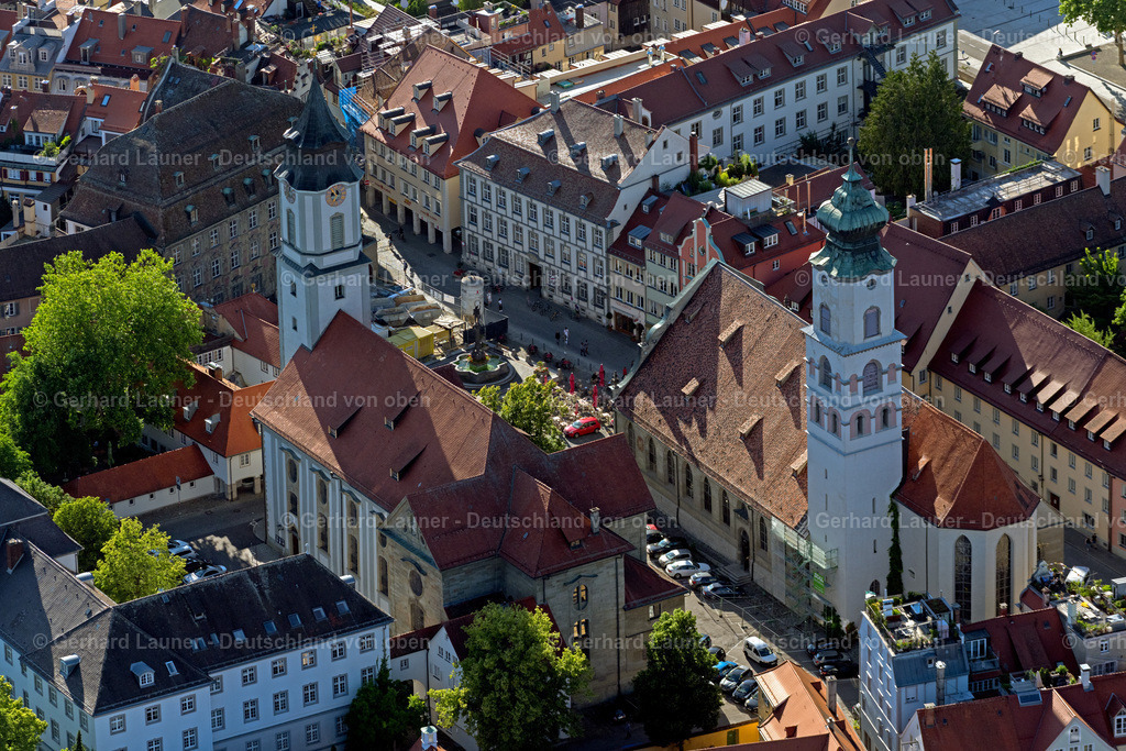 4032701 | LINDAU (BODENSEE) 12.06.2020 Altstadtbereich und Innenstadtzentrum mit der Kirche St. Stephan und dem Münster unserer Lieben Frau in Lindau (Bodensee) am Bodensee im Bundesland Bayern, Deutschland. // Old town area and city center with the Church of St. Stephan and the Minster of Our Lady in Lindau (Bodensee) on Lake Constance in the state Bavaria, Germany. Foto: Gerhard Launer
