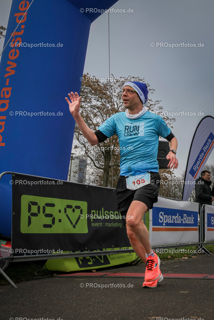 6. Bonner Nikolauslauf; Bonn, 14.12.2025 | Impressionen vom 6. Bonner Nikolauslauf am 14.12.2025 in Bonn (Nordrhein-Westfalen). 