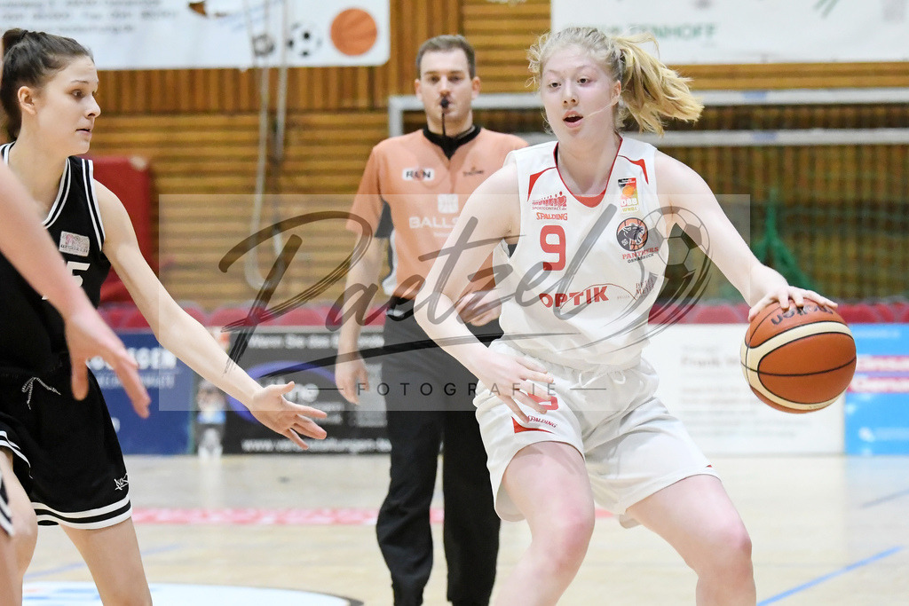 20200126_OSCTGN_0016 | Basketball, Juniorinnen: Frieda Bühner (OSC Junior Panthers) in Aktion, am Ball, Einzelaktion beim Spiel der WNBL zwischen OSC Junior Panthers vs. TG Neuss Junior Tigers am 26.01.2020 im Panthers Dome in Osnabrück, Deutschland.(Foto von Nico Paetzel) - Realisiert mit Pictrs.com